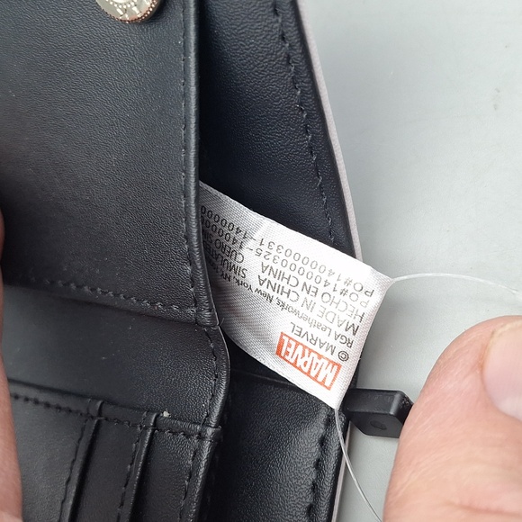 Captain America Wallet With Chain NWT - Picture 8 of 8